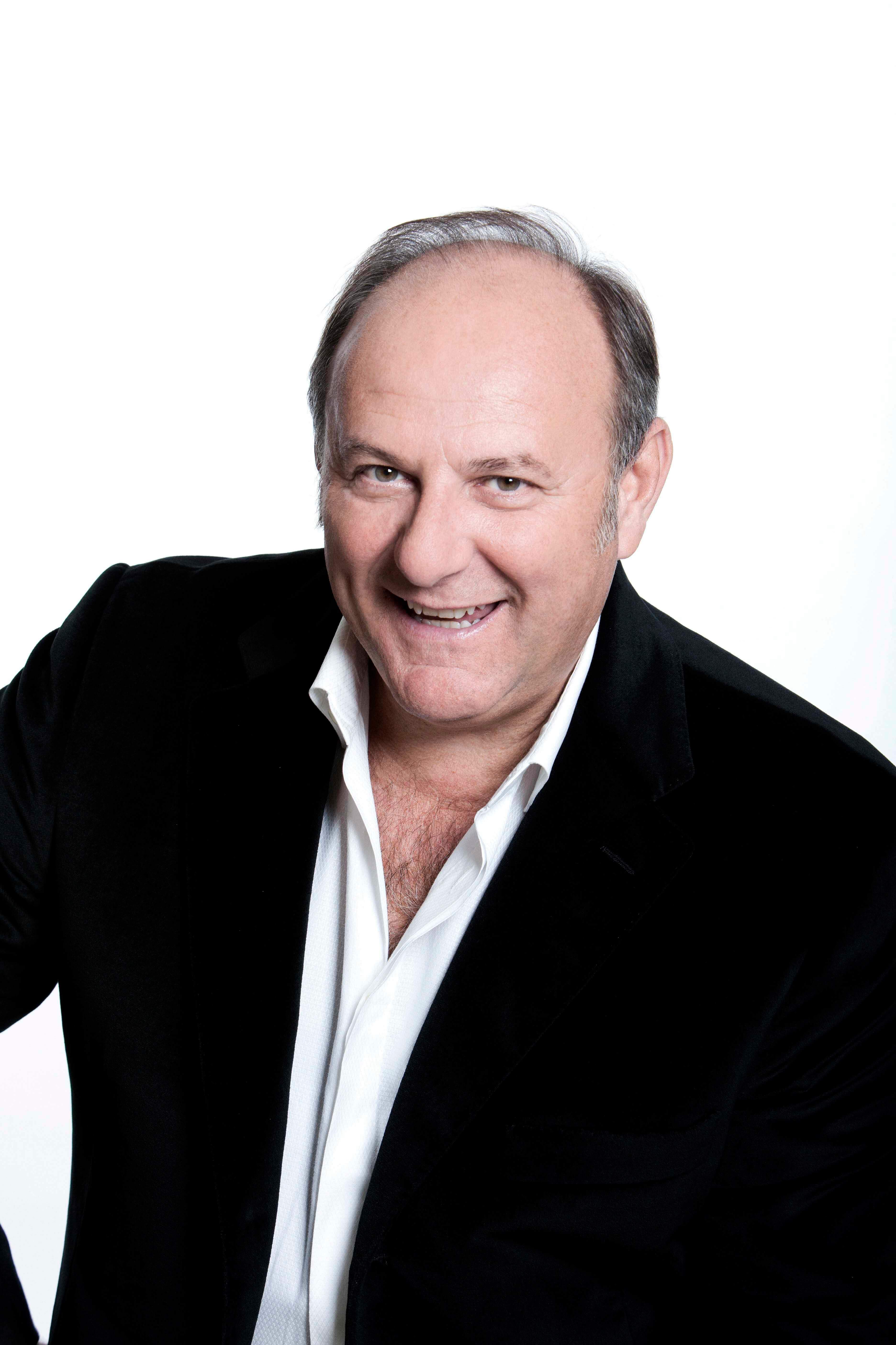 SCARICA VUOL ESSER MILIONARIO VOCE GERRY SCOTTI